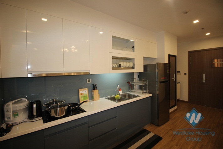 Luxury one bedroom apartment for rent in Vinhome Metrpolis, Ba Dinh district, Ha Noi